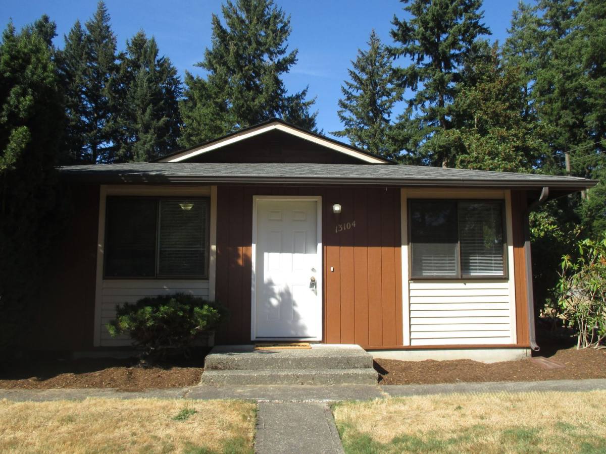 Apartment for rent at 13104 86th Ave E, Puyallup, WA 98373