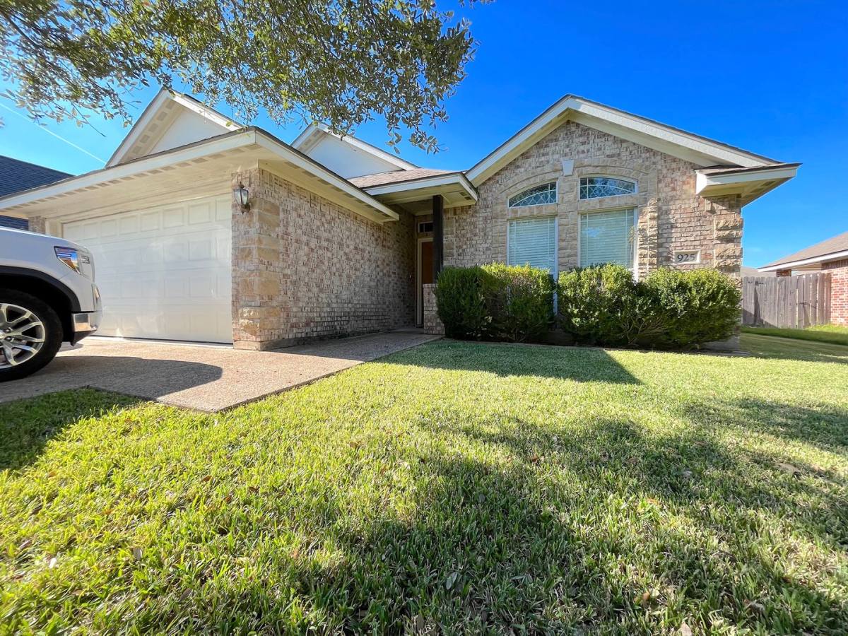 House for rent at 925 Crystal Dove, College Station, TX 77845