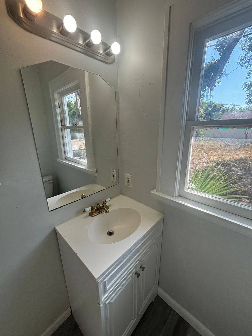 Apartment for rent at 726 35th Ave S, Saint Petersburg, FL 33705