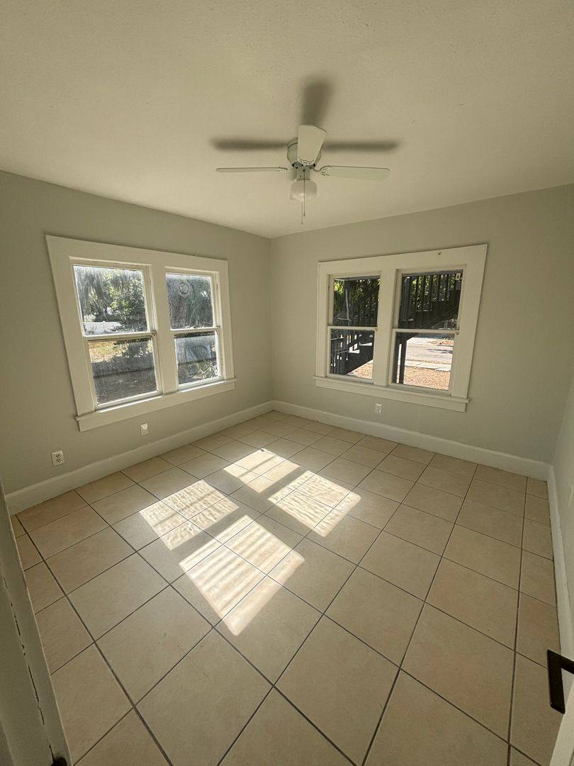 Apartment for rent at 726 35th Ave S, Saint Petersburg, FL 33705