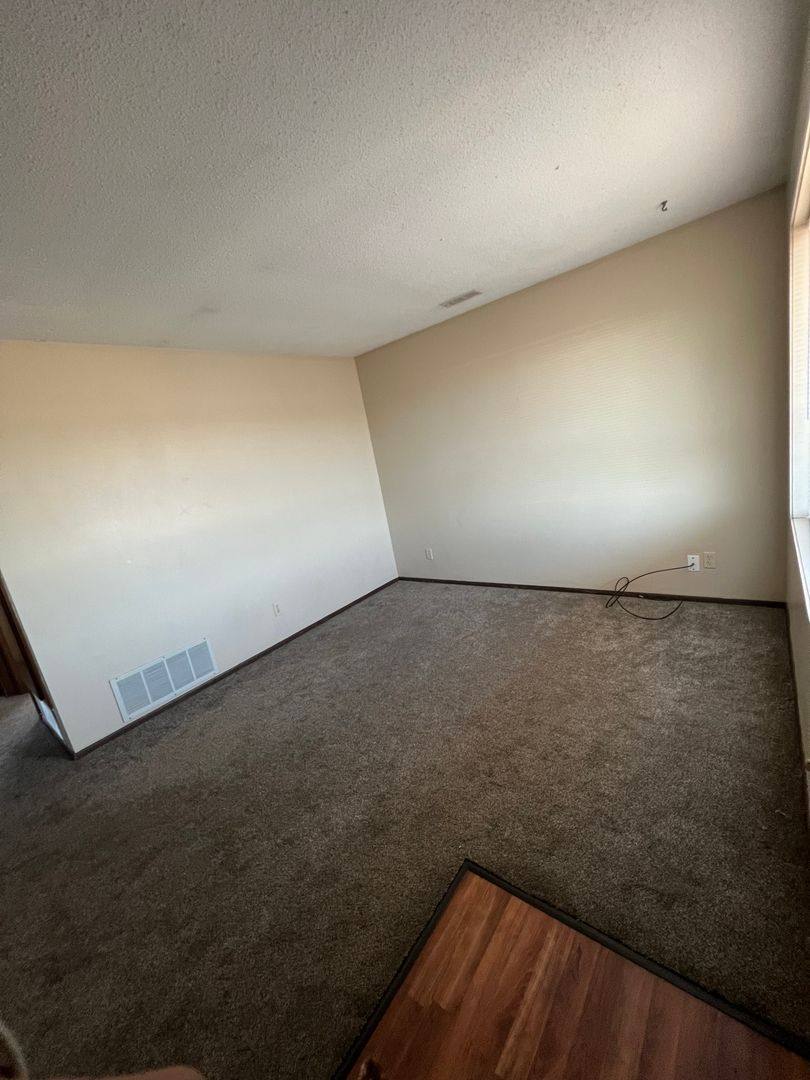 Apartment for rent at 810 Coolidge St, Great Bend, KS 67530