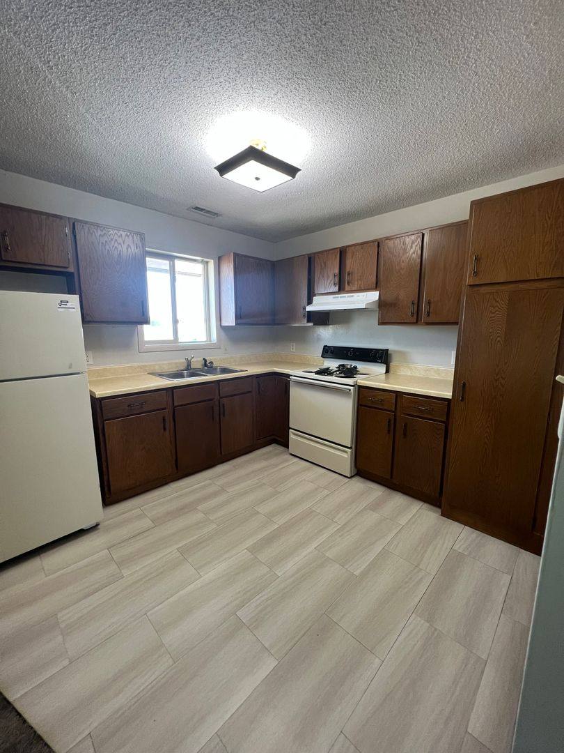 Apartment for rent at 810 Coolidge St, Great Bend, KS 67530