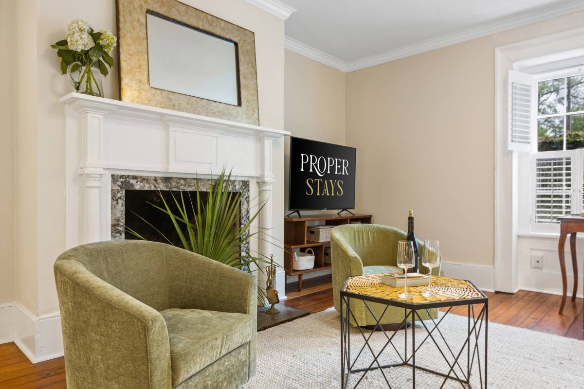 Apartment for rent at 28 Chapel St #2, Charleston, SC 29403