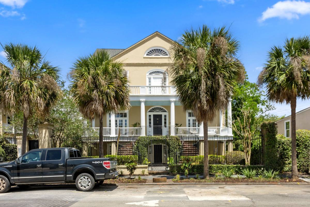 Apartment for rent at 28 Chapel St #2, Charleston, SC 29403