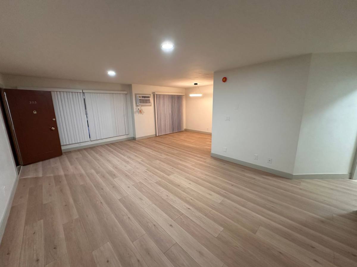 Apartment for rent at 1342 N Fuller Ave, Los Angeles, CA 90046