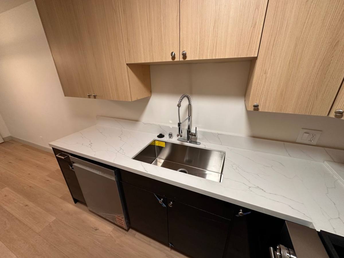 Apartment for rent at 1342 N Fuller Ave, Los Angeles, CA 90046