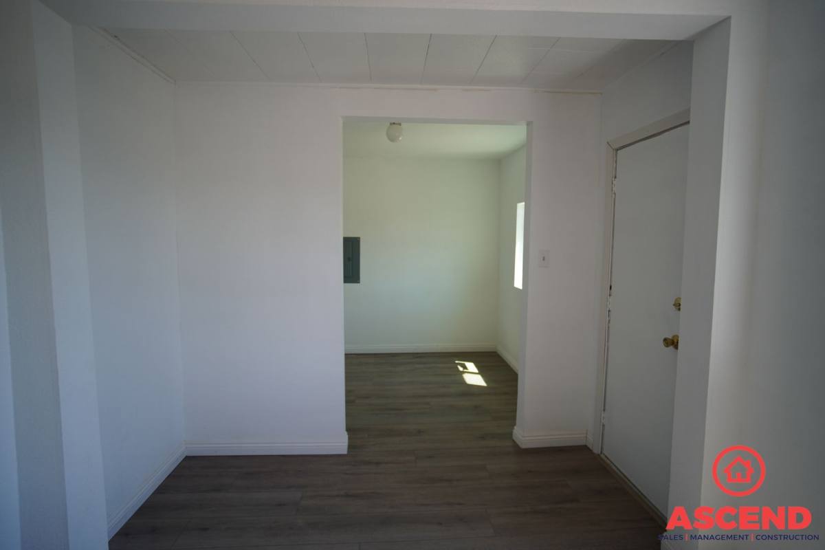 Apartment for rent at 214 E Belle Ave, Bakersfield, CA 93308