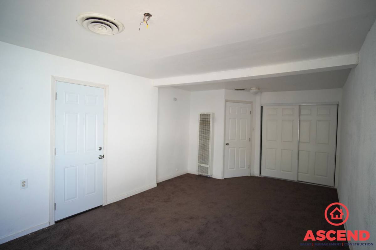 Apartment for rent at 214 E Belle Ave, Bakersfield, CA 93308