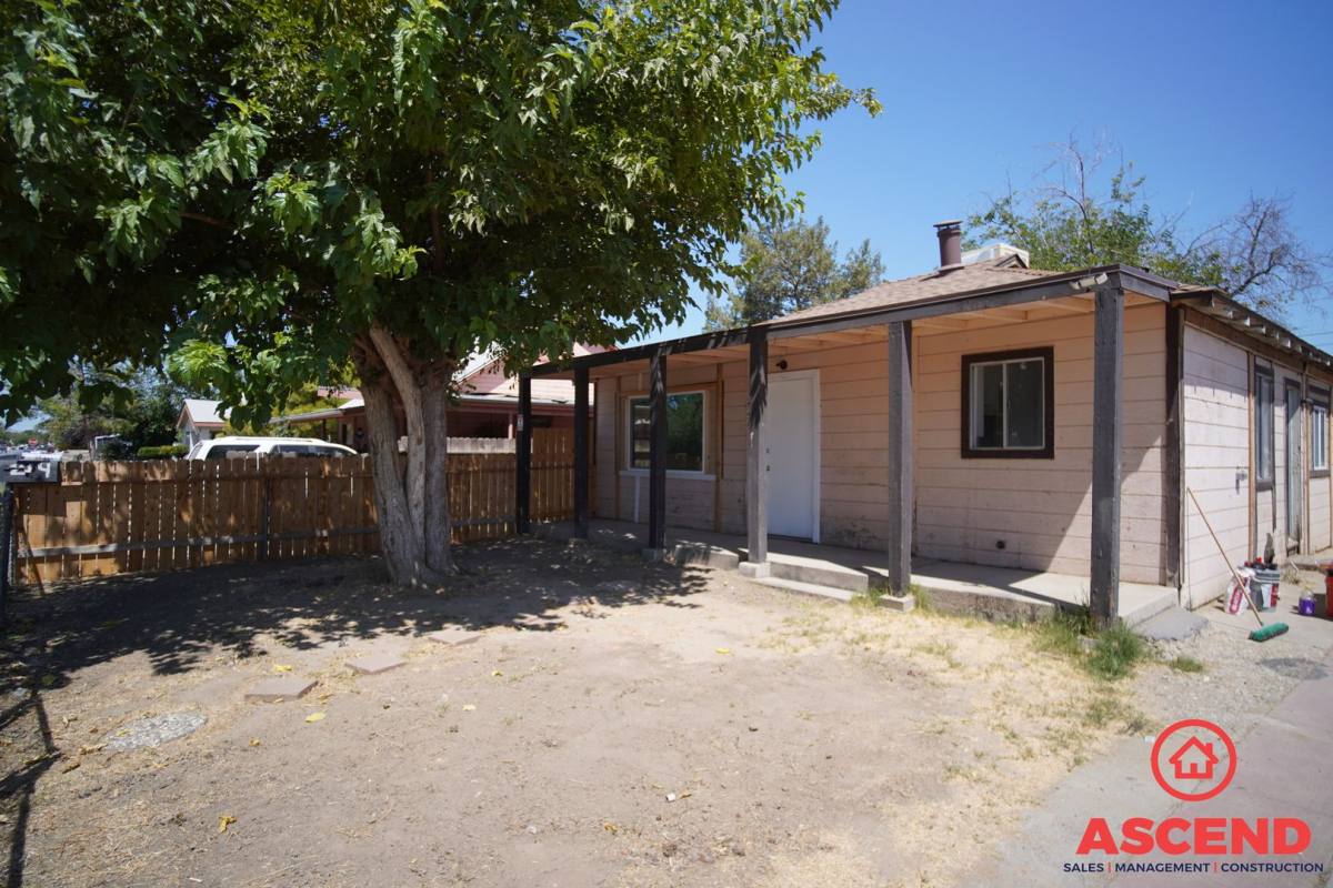 Apartment for rent at 214 E Belle Ave, Bakersfield, CA 93308