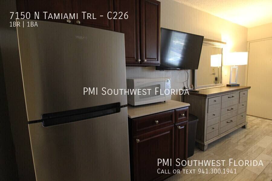 Apartment for rent at 7150 N Tamiami Trail #C226, Sarasota, FL 34243