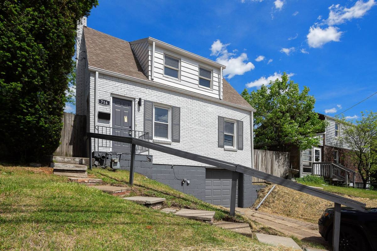 House for rent at 716 E Pittsburgh McKeesport Blvd, North Versailles, PA 15137