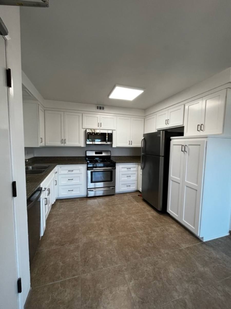 Apartment for rent at 1380 W 9th St, San Pedro, CA 90731