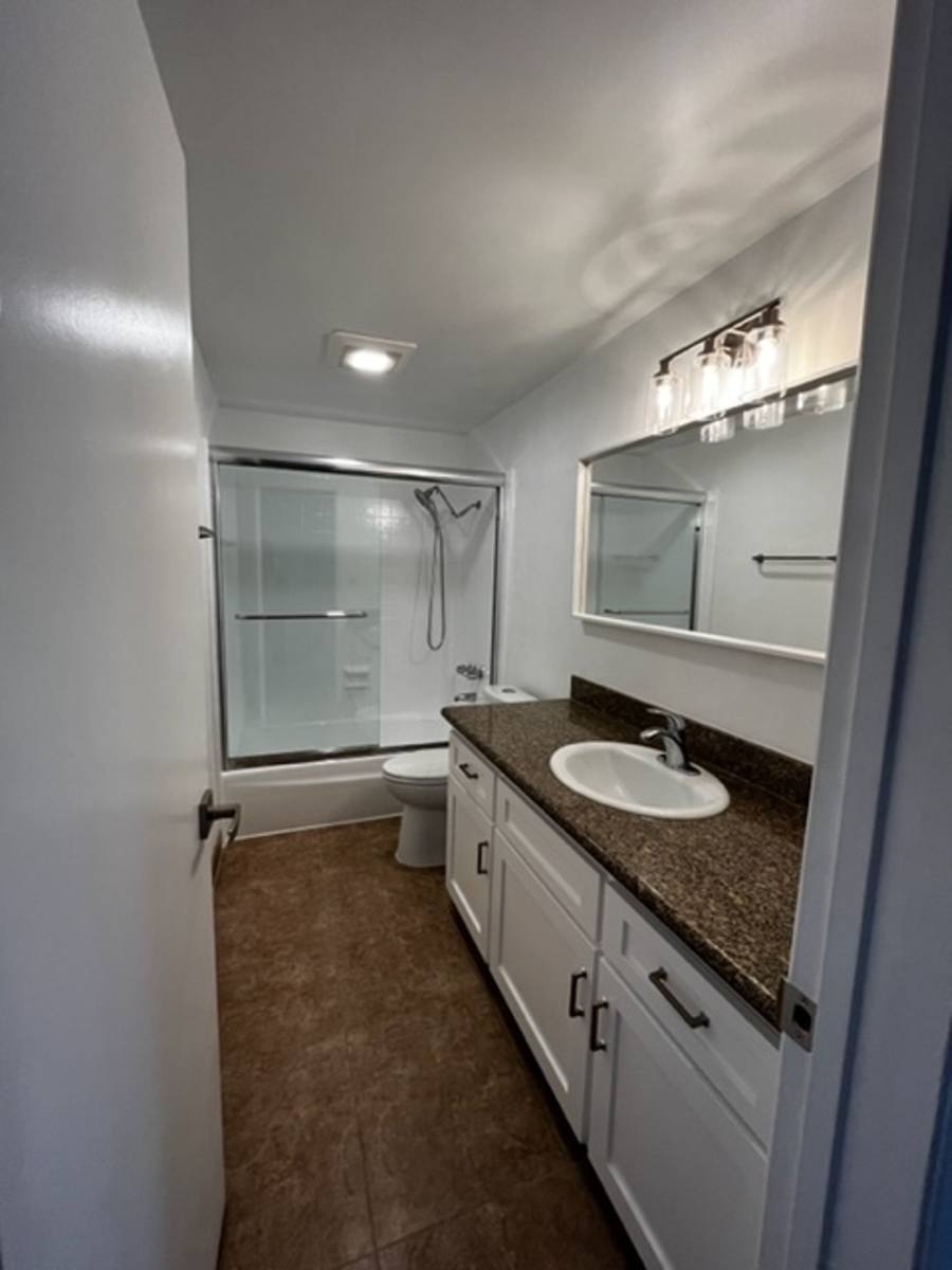 Apartment for rent at 1380 W 9th St, San Pedro, CA 90731