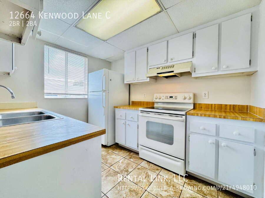 Apartment for rent at 12664 Kenwood Lane C, Fort Myers, FL 33907