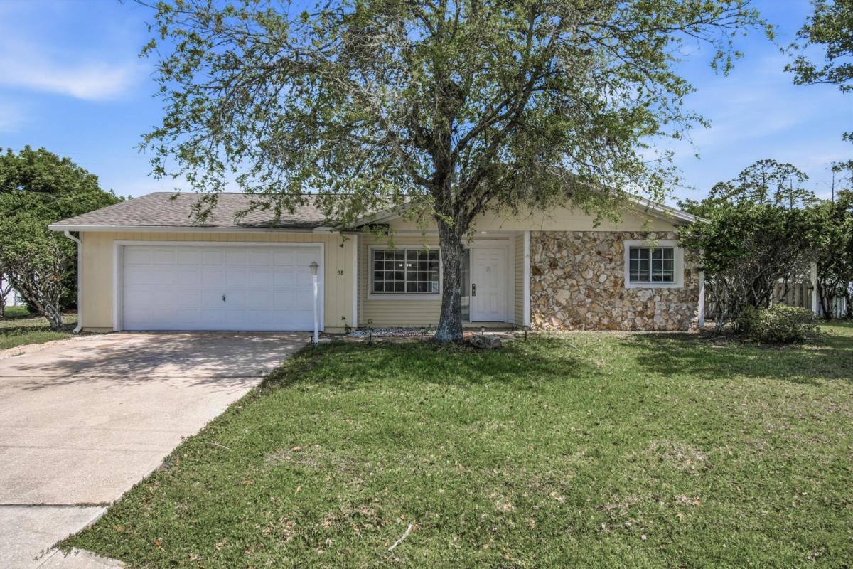 House for rent at 38 E Diamond Dr, Palm Coast, FL 32164