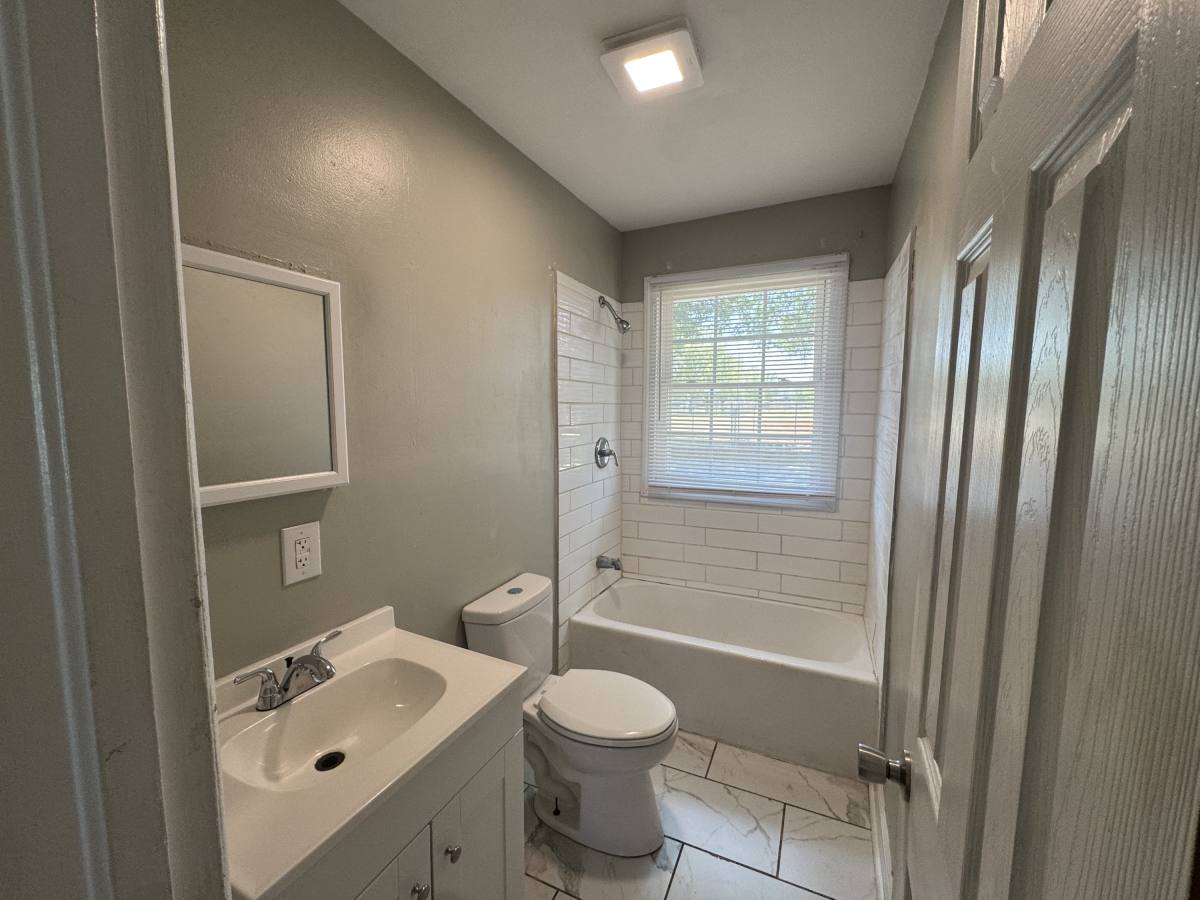 Townhouse for rent at 2101 Montclair Dr #3, Greenville, NC 27834