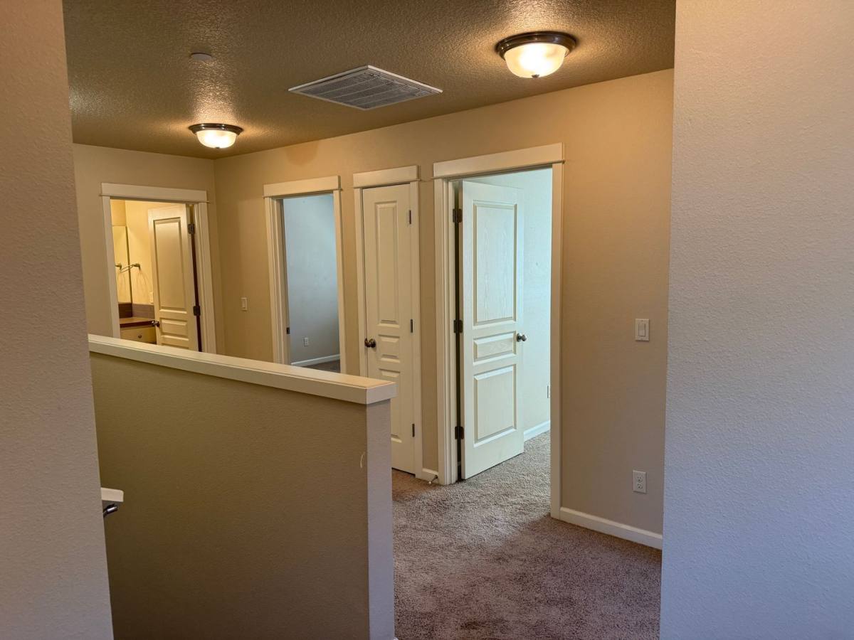 House for rent at 3008 NE 74th St, Vancouver, WA 98665