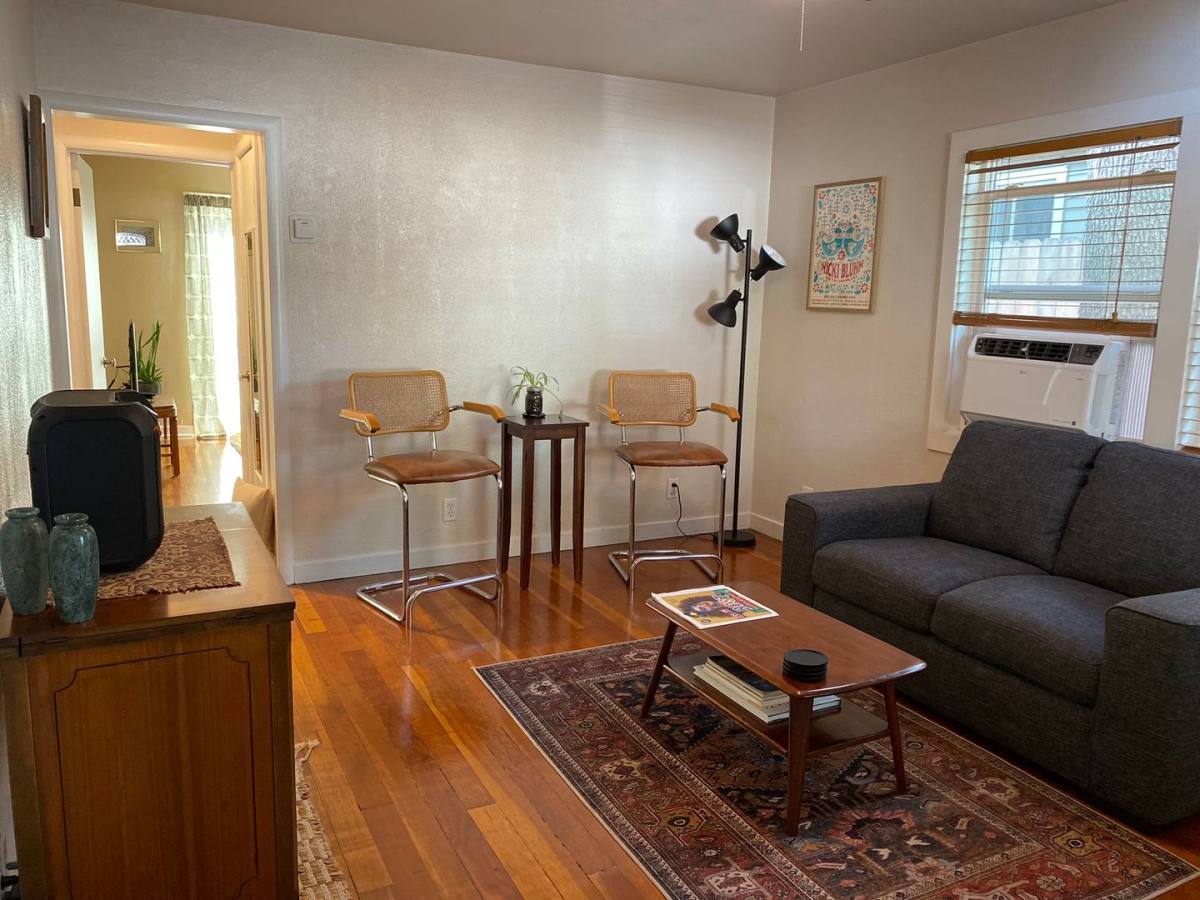 House for rent at 467 E 9th St, Chico, CA 95928