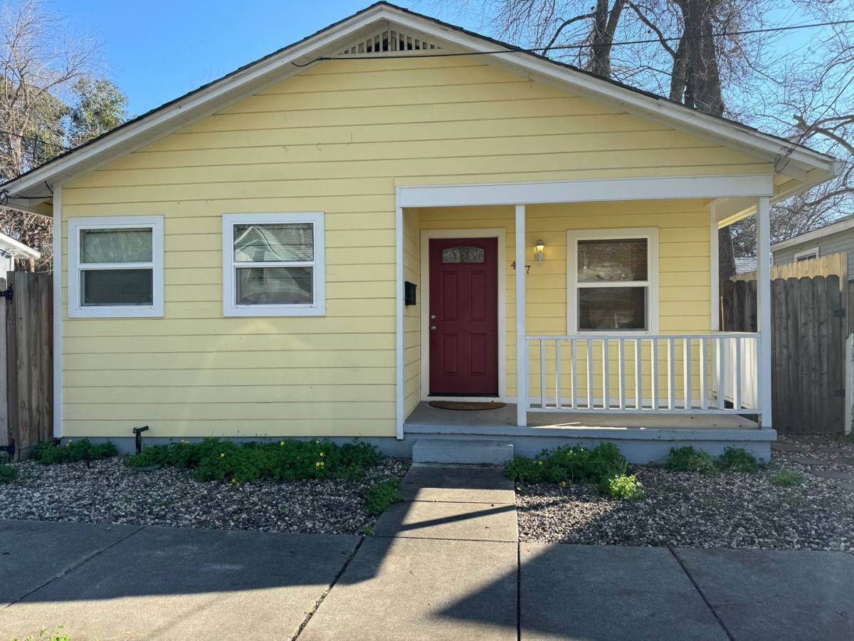 House for rent at 467 E 9th St, Chico, CA 95928