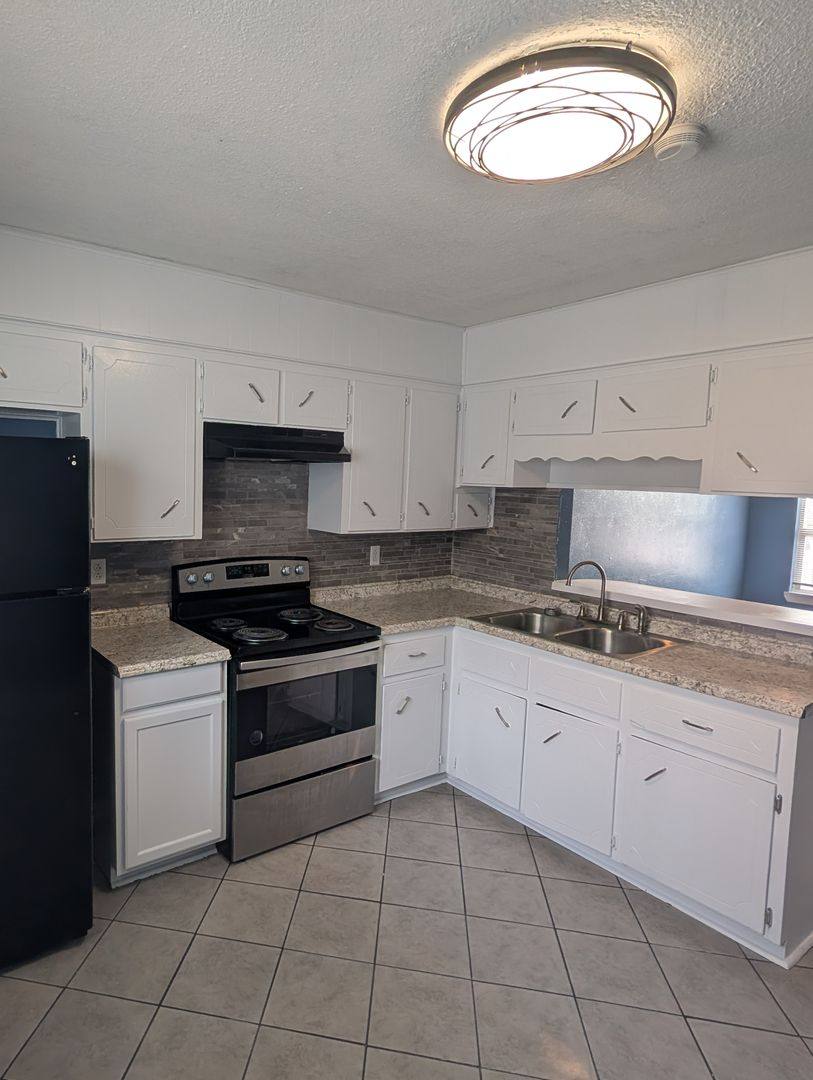 Apartment for rent at 121 W Ave, Killeen, TX 76541
