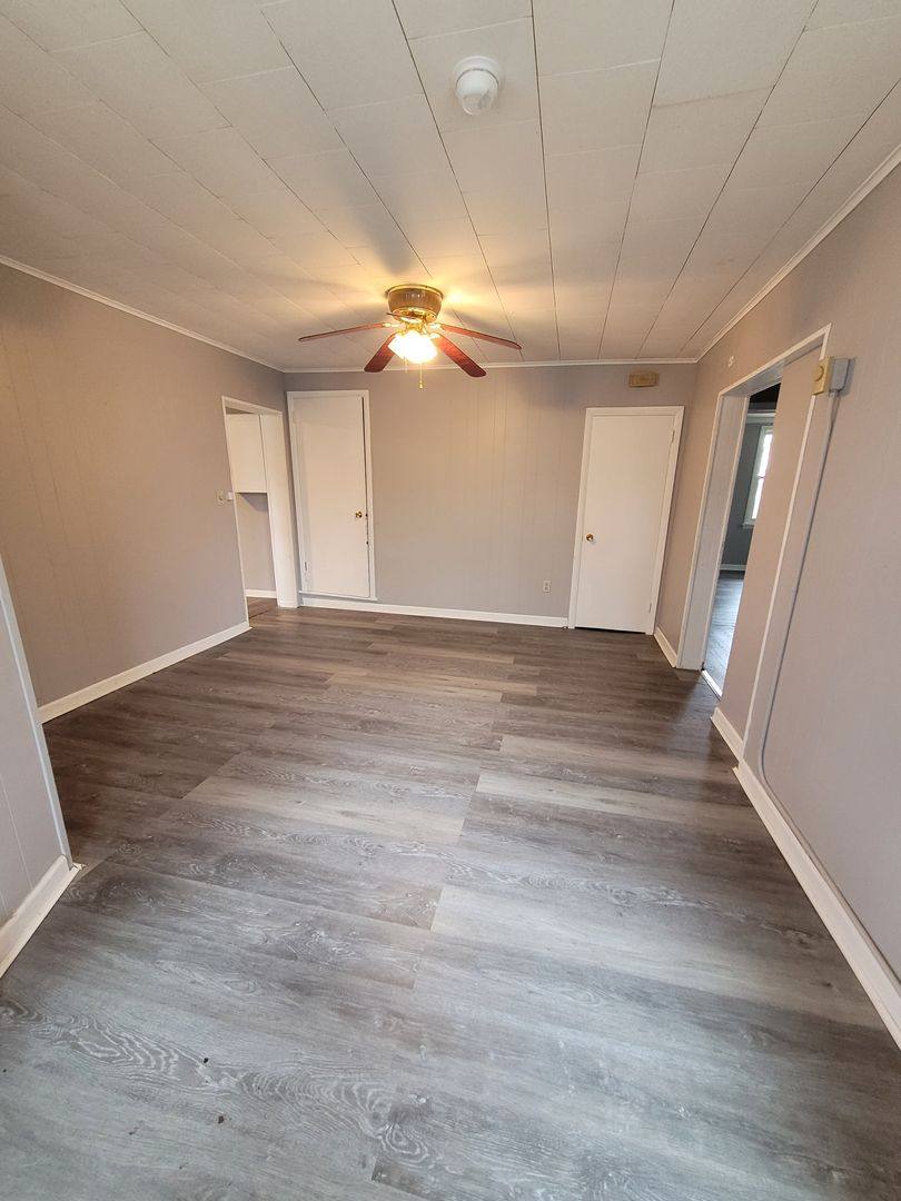 Apartment for rent at 127 Schoolhouse Rd, Palmyra, PA 17078