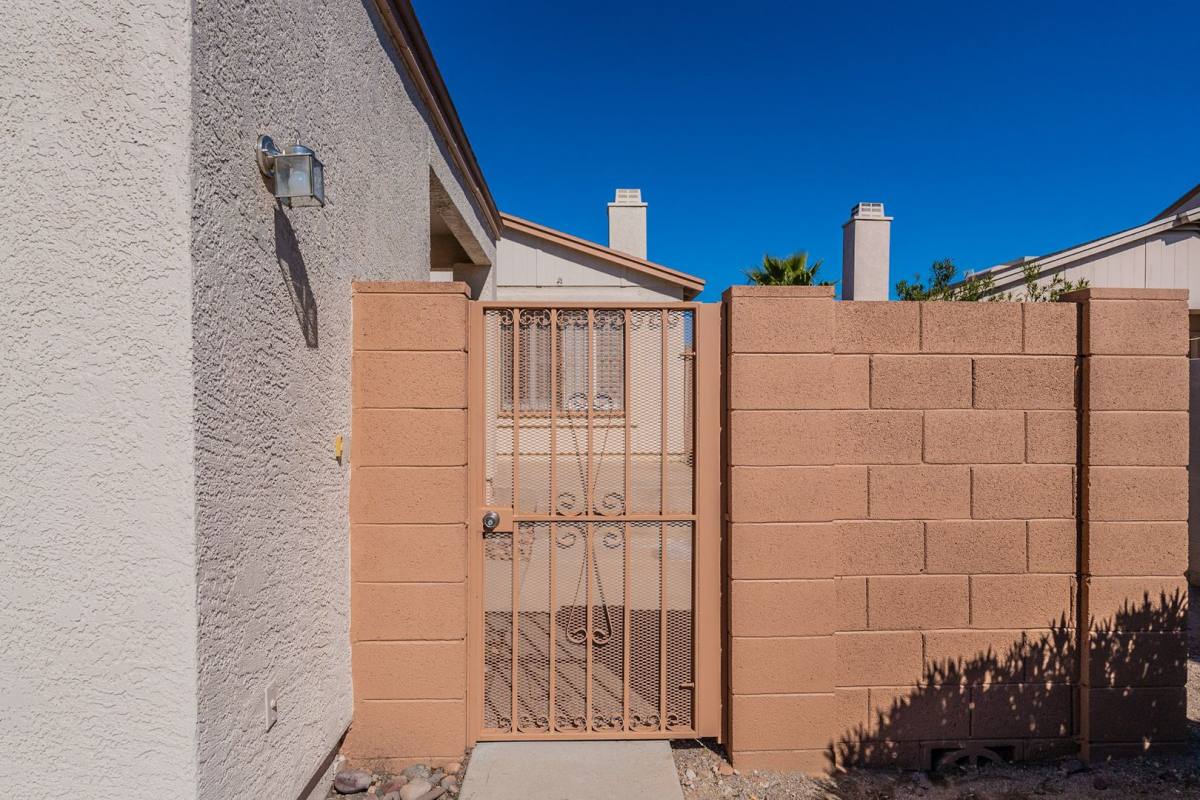Townhouse for rent at 2434 N Palo Hacha Dr, Tucson, AZ 85745