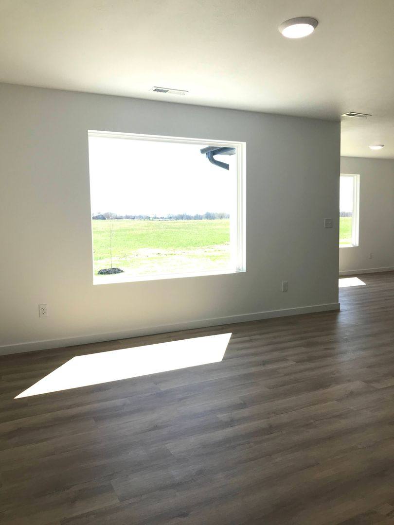 House for rent at 1062 W Holly St, Republic, MO 65738