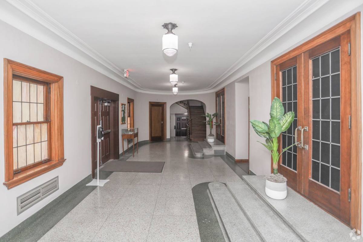 Apartment for rent at 326 W Charles St, Muncie, IN 47305