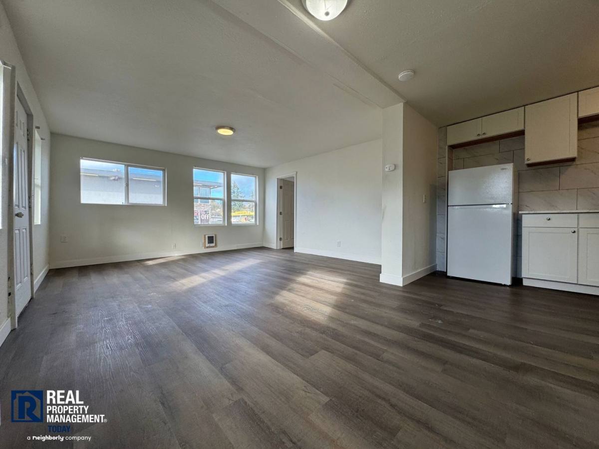 Apartment for rent at 204 128th St S, Tacoma, WA 98444