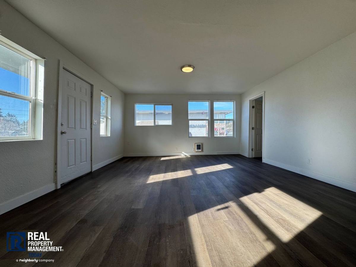 Apartment for rent at 204 128th St S, Tacoma, WA 98444