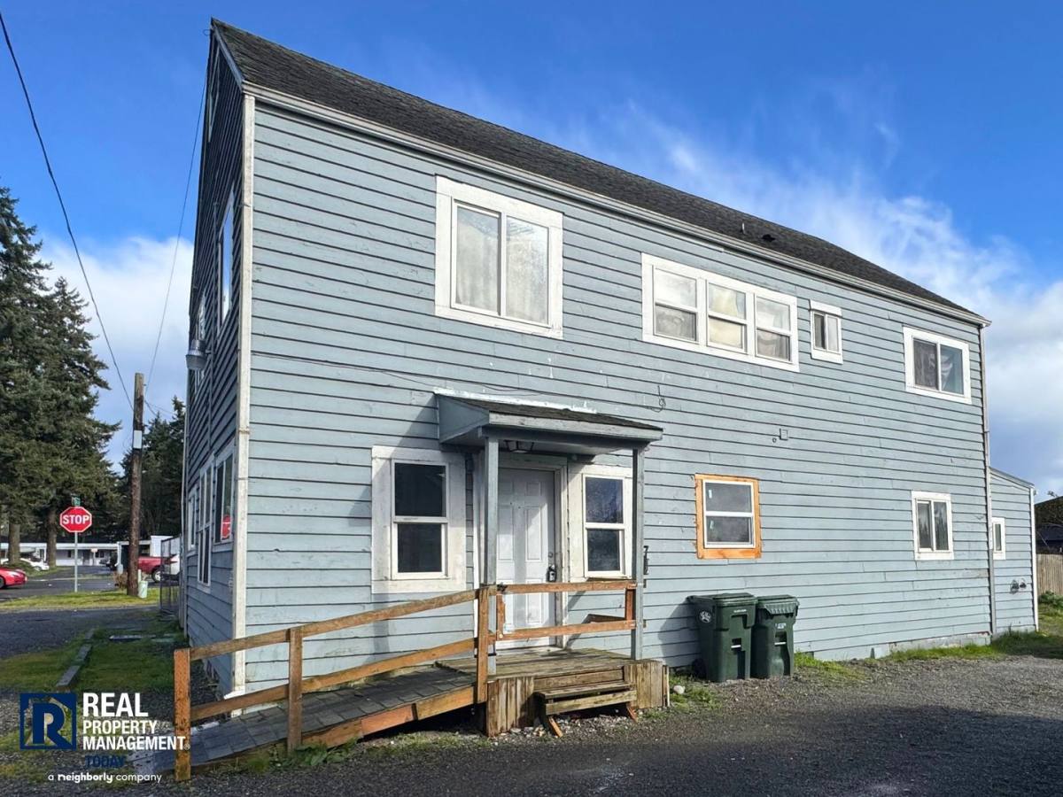 Apartment for rent at 204 128th St S, Tacoma, WA 98444
