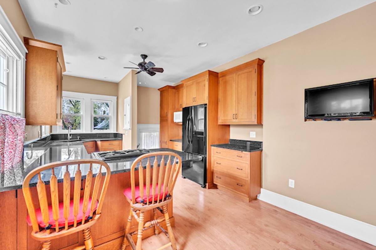 Apartment for rent at 1931 E Kenwood Blvd, Milwaukee, WI 53211