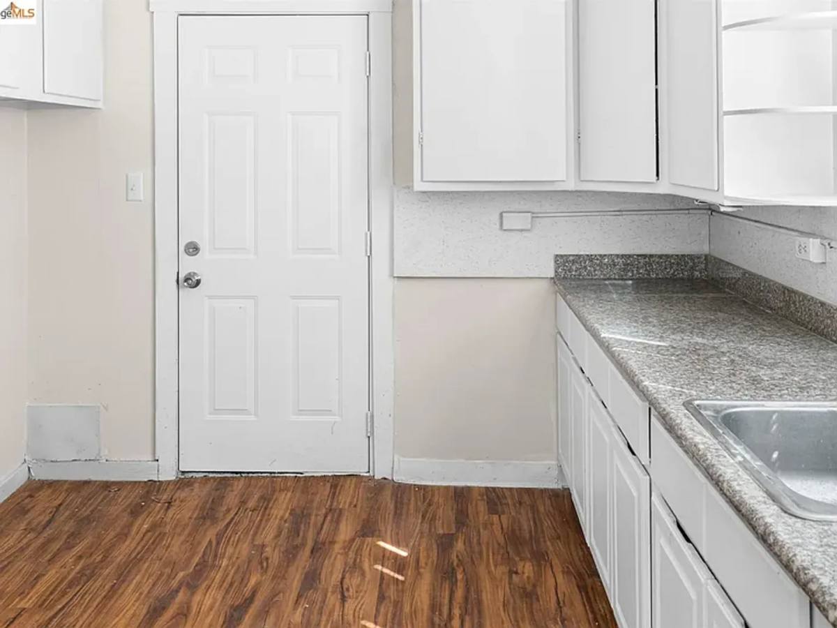 Apartment for rent at 4500 San Carlos Ave, Oakland, CA 94601
