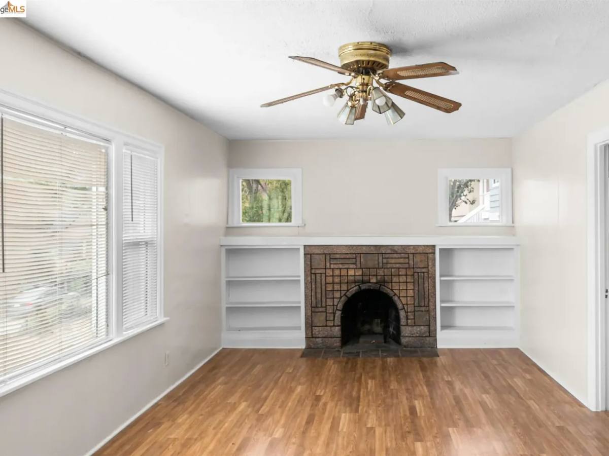 Apartment for rent at 4500 San Carlos Ave, Oakland, CA 94601