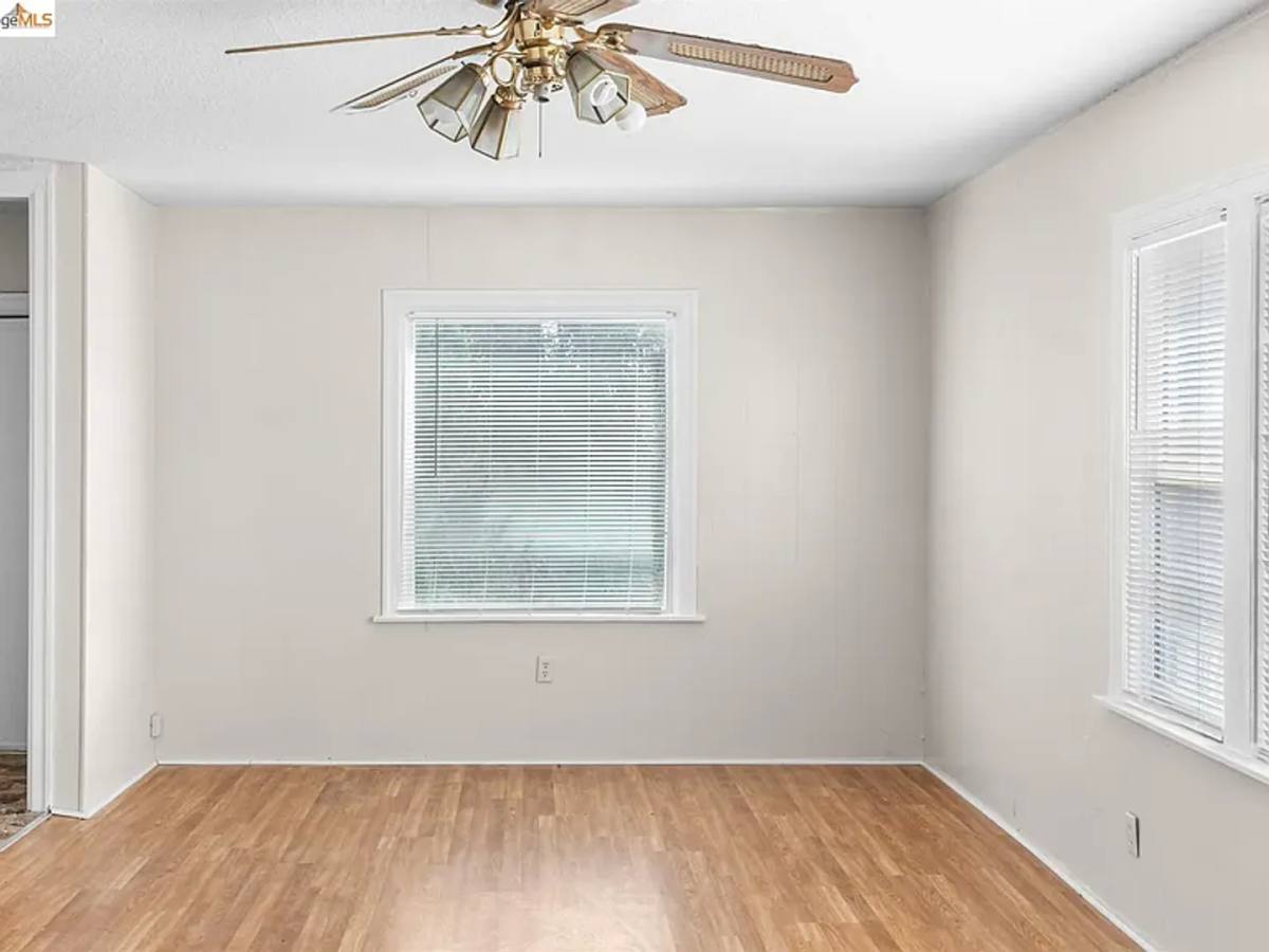 Apartment for rent at 4500 San Carlos Ave, Oakland, CA 94601