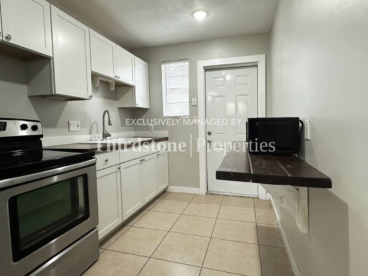 Apartment for rent at 1930 Park St #A, Atlantic Beach, FL 32233
