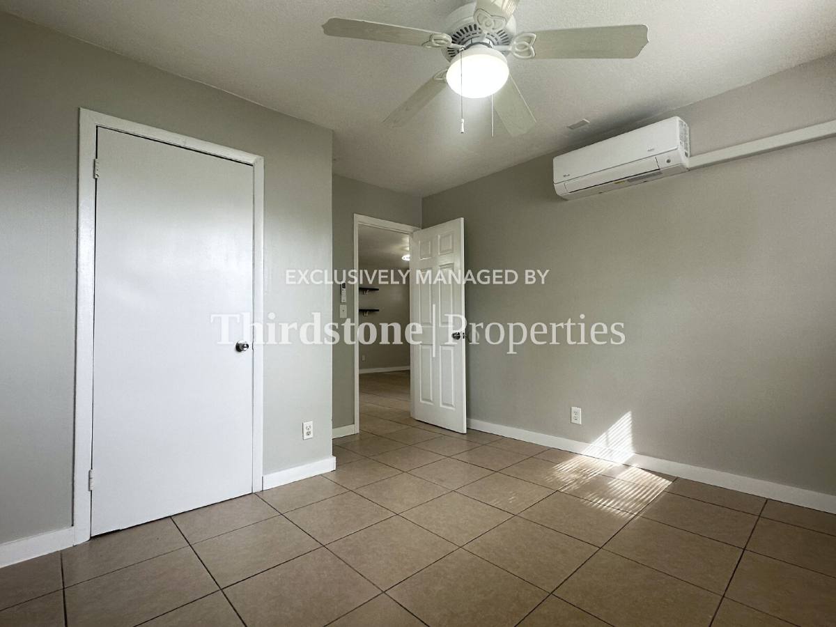 Apartment for rent at 1930 Park St #A, Atlantic Beach, FL 32233