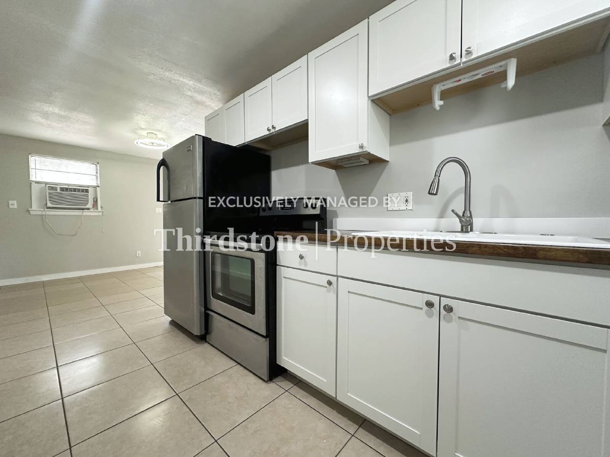 Apartment for rent at 1930 Park St #A, Atlantic Beach, FL 32233