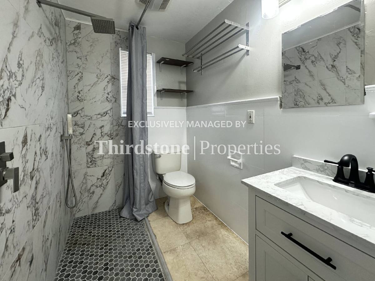 Apartment for rent at 1930 Park St #A, Atlantic Beach, FL 32233