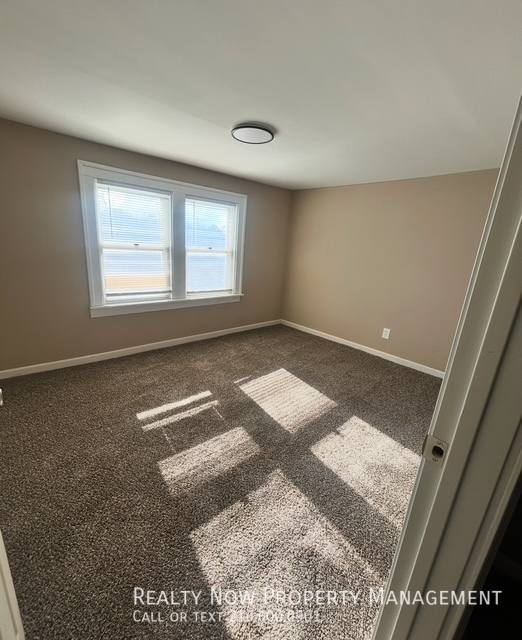 Apartment for rent at 5164 E 128th St, Cleveland, OH 44125