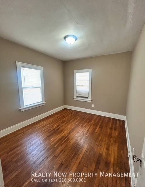 Apartment for rent at 5164 E 128th St, Cleveland, OH 44125