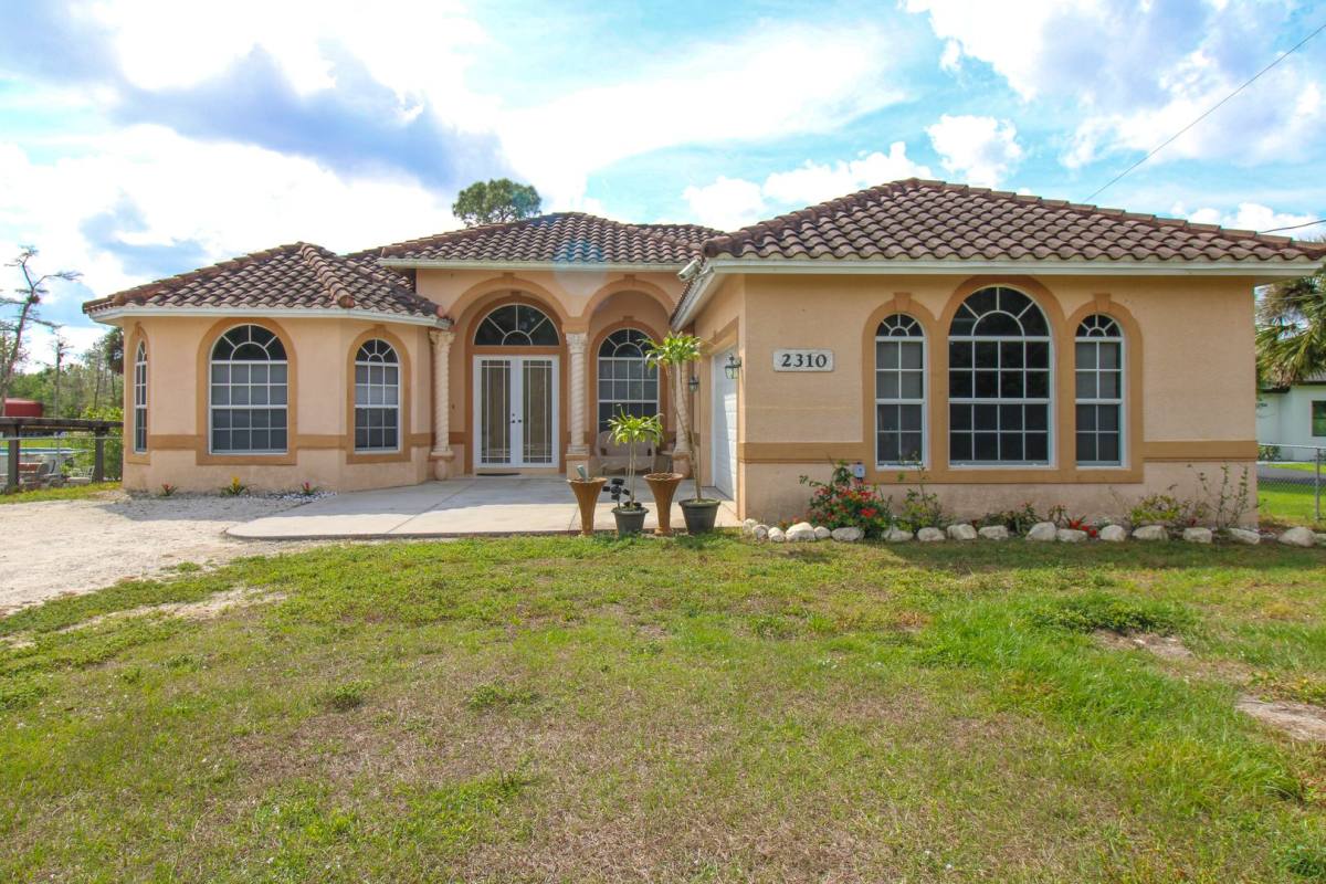 House for rent at 2310 2nd Ave SE, Naples, FL 34117