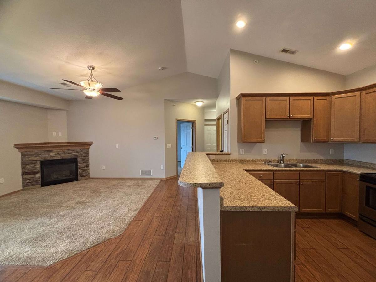 Condo for rent at 2000 Meadow Court, Des Moines, IA 50320