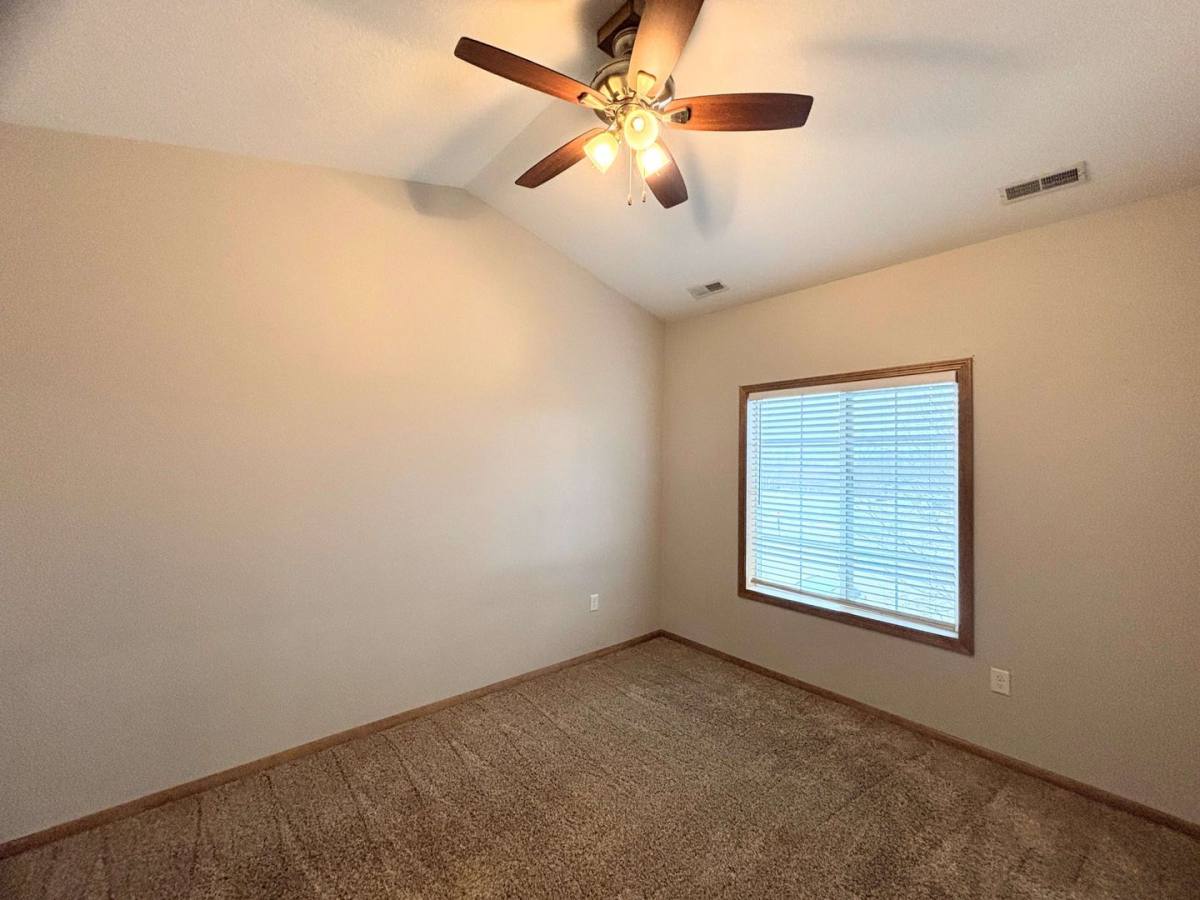 Condo for rent at 2000 Meadow Court, Des Moines, IA 50320