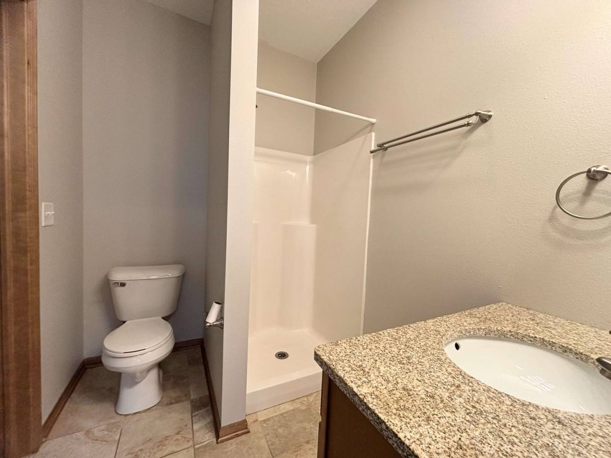 Condo for rent at 2000 Meadow Court, Des Moines, IA 50320