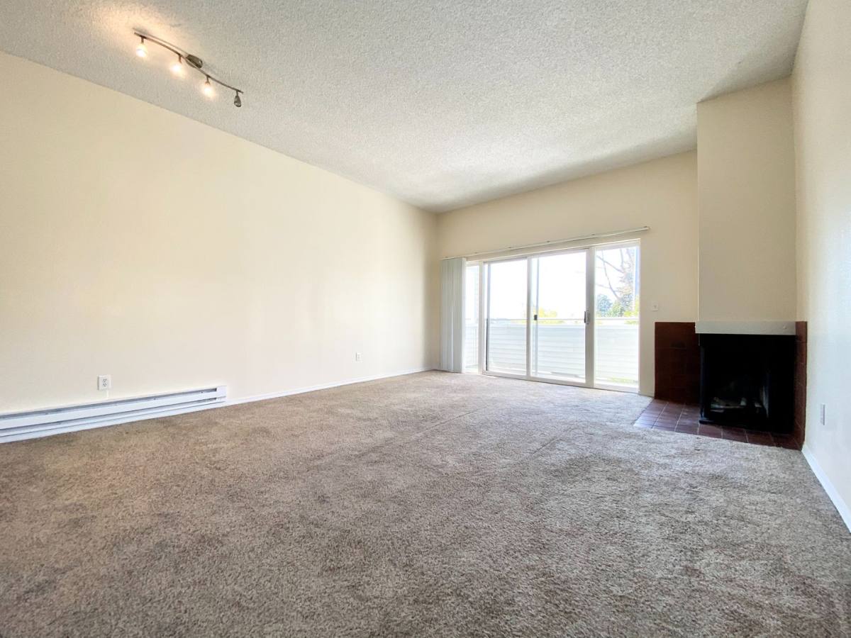Apartment for rent at 804 Market St, Kirkland, WA 98033