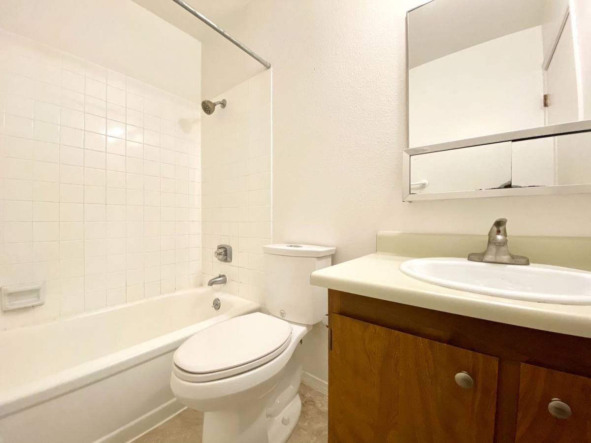 Apartment for rent at 804 Market St, Kirkland, WA 98033