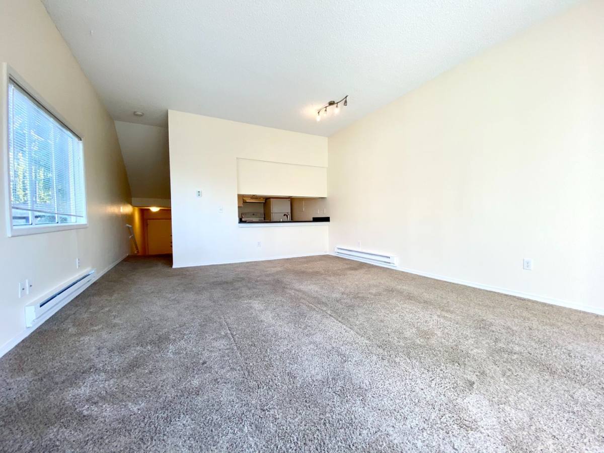 Apartment for rent at 804 Market St, Kirkland, WA 98033