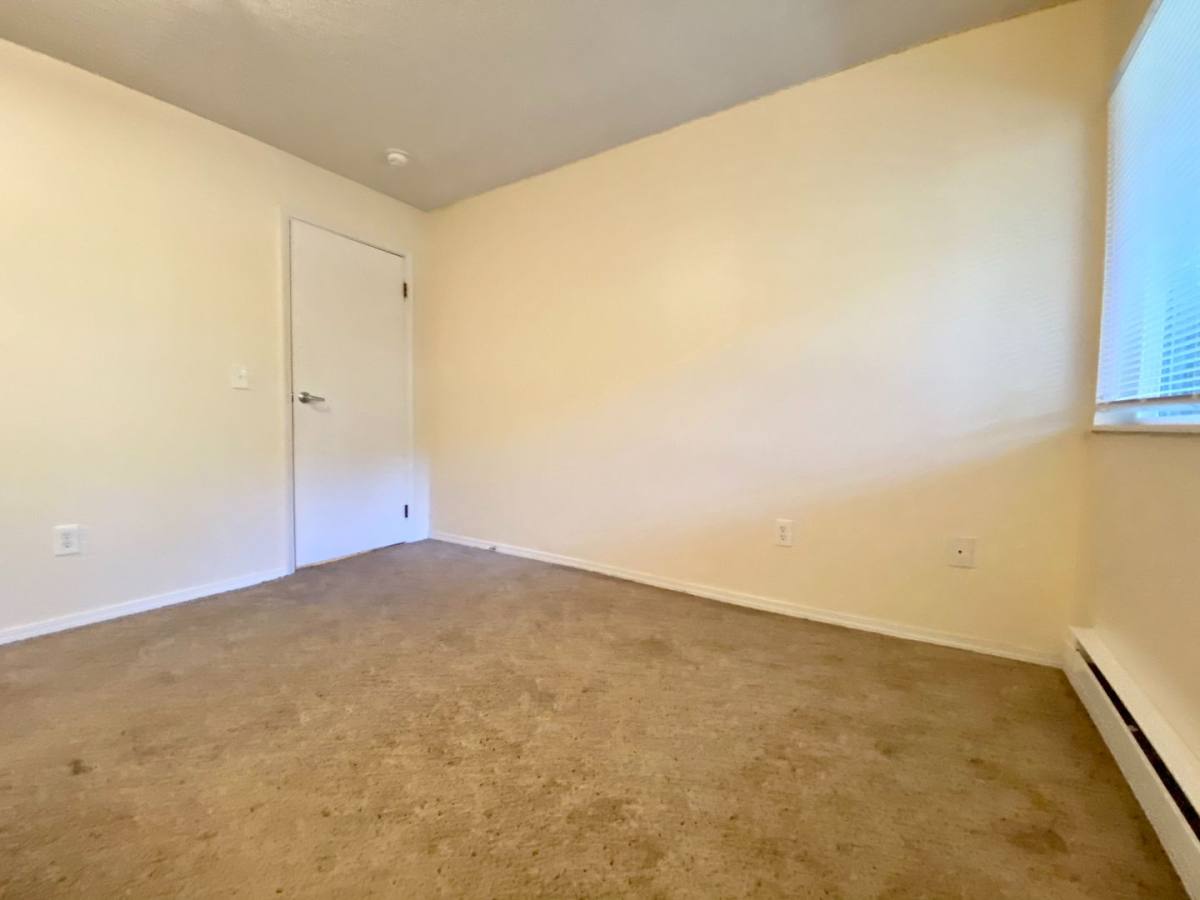 Apartment for rent at 804 Market St, Kirkland, WA 98033