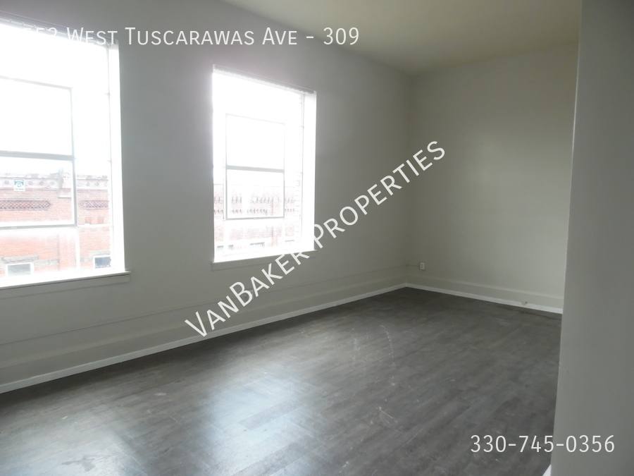 Apartment for rent at 553 W Tuscarawas Ave #309, Barberton, OH 44203